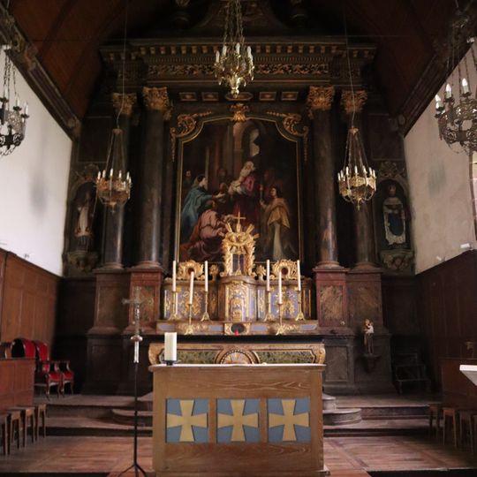 Groupe d'objets à Javené