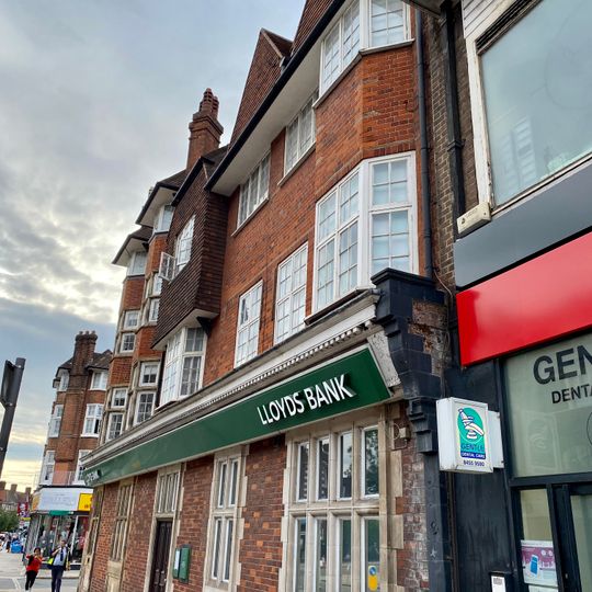 4-8, Golders Green Road