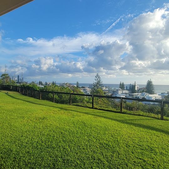 Magic Mountain, Nobby Beach