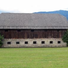 Stadl bei Schloss Pöllan