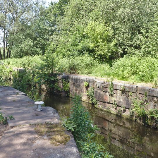 Bradley Lock, Sankey Canal