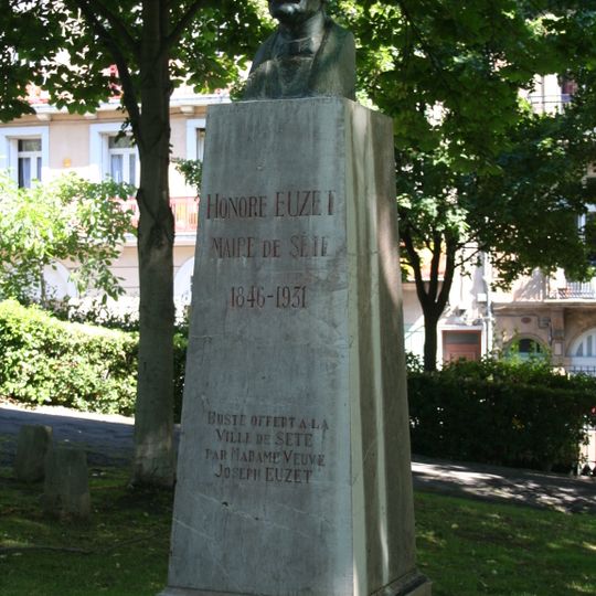 Monument à Honoré Euzet