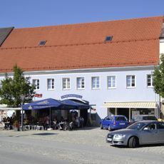 Wohn- und Geschäftshaus