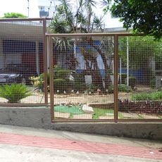 Imóvel à Rua Alumínio, n.º 129