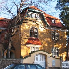 Landhaus Eduard-Bilz-Straße 23