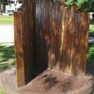 Monumento Homenaje a las Víctimas de la AMIA