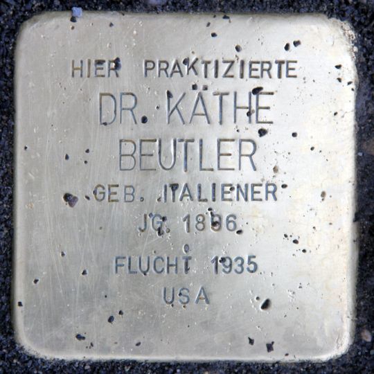 Stolperstein en memoria de Dr. Käthe Beutler