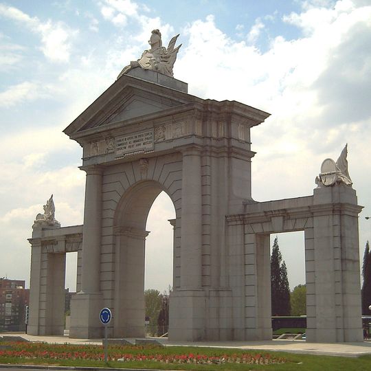 Puerta de San Vicente