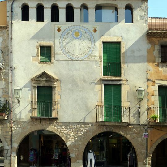 House in Plaça de la Vila, 12