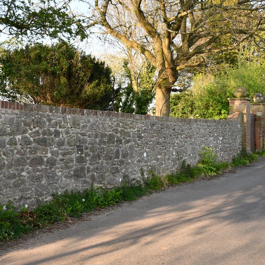 Gulliford Meeting Burial Ground Perimeter Wall And 3 Tomb Chests To Jervis, Lee And Stogdon