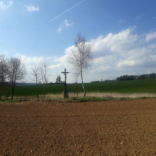 Kříž západně od Ratibořských Hor