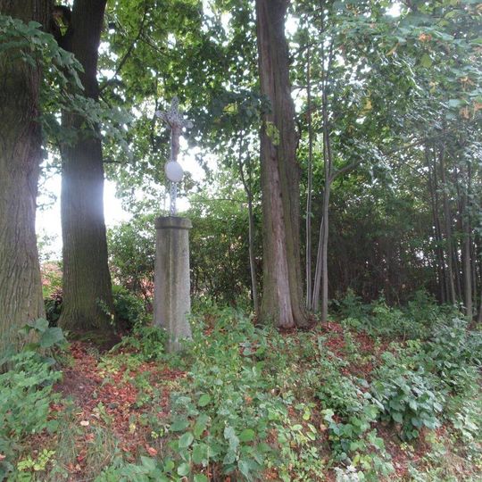 Kříž jižně od Draženova