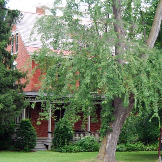 Lee Tracy House