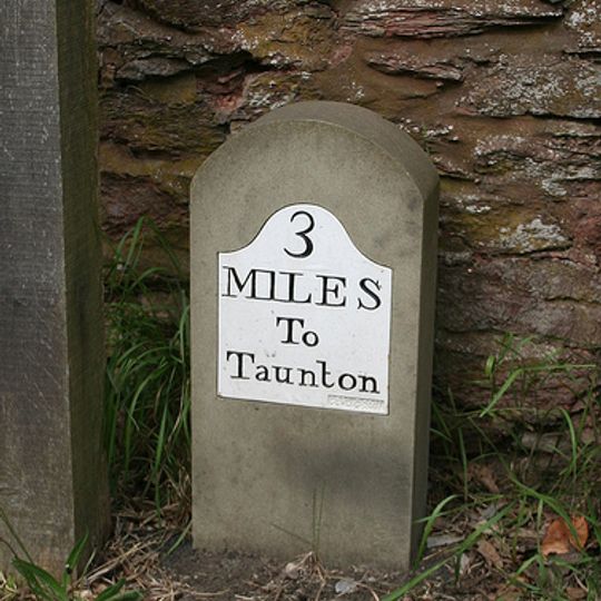 Milestone, by "The Mill", 50m N of Mill Cross