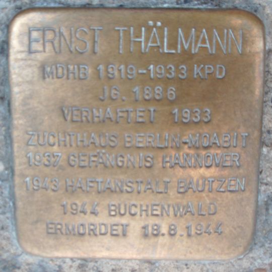 Stolperstein en memoria de Ernst Thälmann