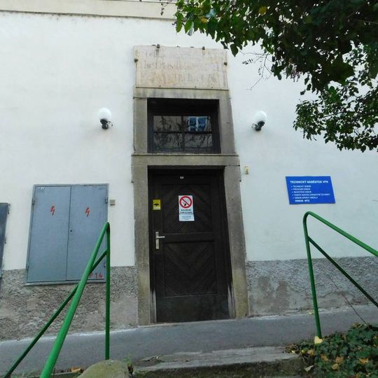 Pamětní deska Josefu II. a Leopoldu II. ve Všeobecné fakultní nemocnici v Praze