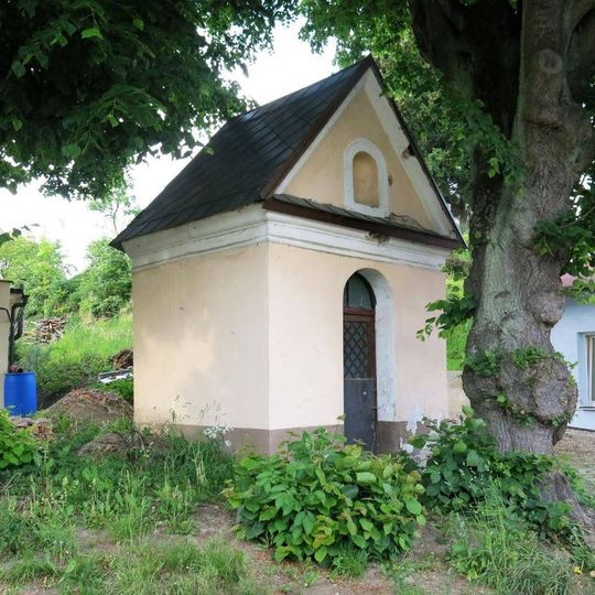 Kaple na odbočce z Pelclova nábřeží v Rychnově nad Kněžnou
