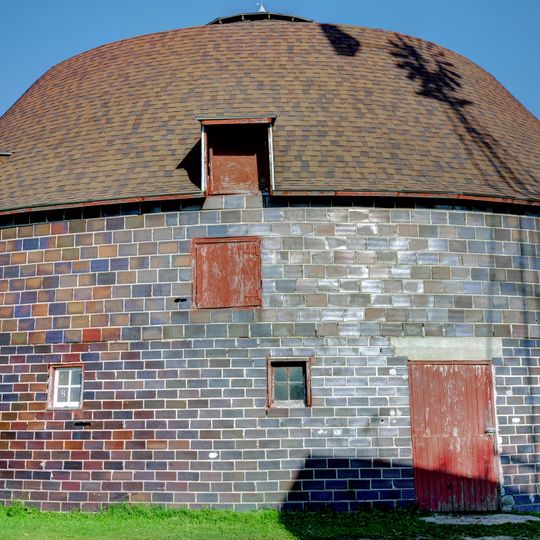 Erza McKenzie Round Barn