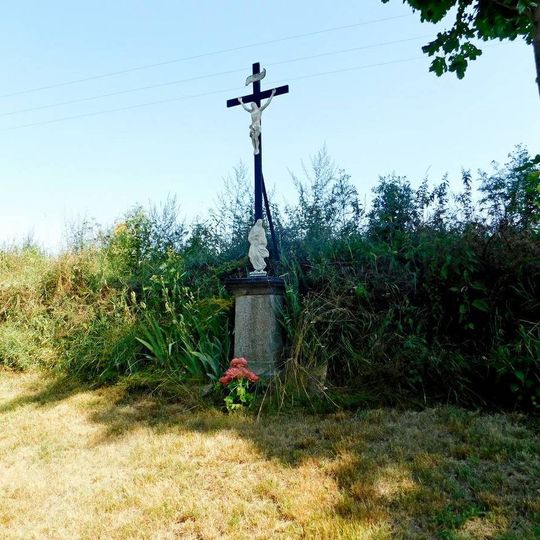 Kovový kříž v Pozovicích