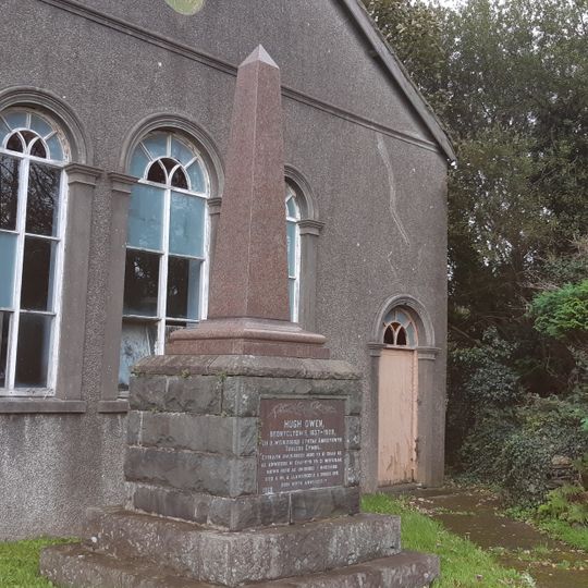 Monument to Parch. Hugh Owen