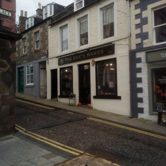 34-35 Market Place, Selkirk