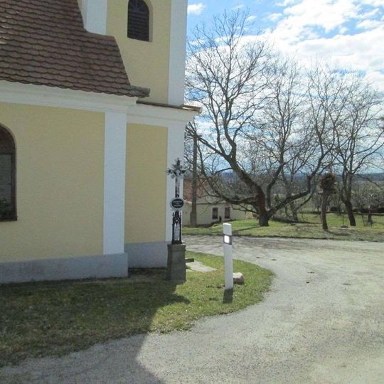 Kříž u kaple v Pořežánkách