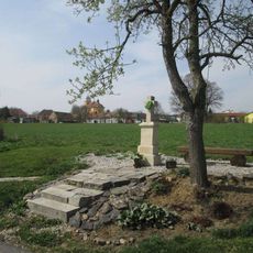 Kříž východně od Chválenic