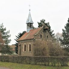 Kaple na návsi v Újezdci