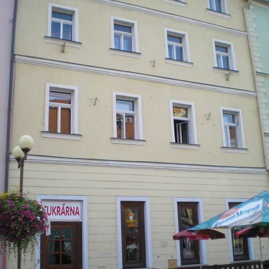 Náměstí Krále Jiřího z Poděbrad 28