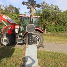 Kříž na severním okraji Číhalína