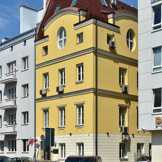 Dom przy ulicy Przemysłowej 30/32