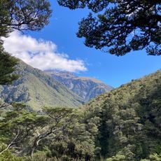 Devils Punchbowl Walking Track