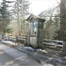 Kaplička naproti domu 293 v Křižanech