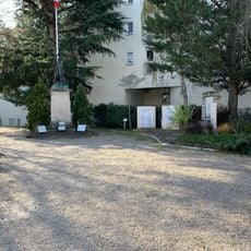 Square du Souvenir-Français