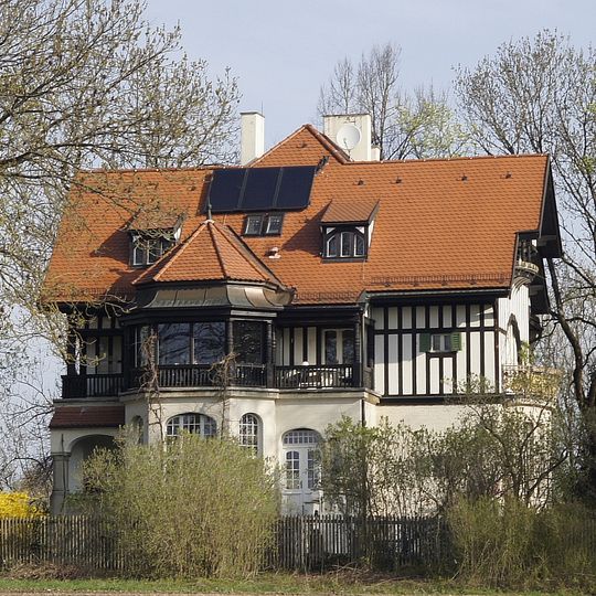 Ludwigshöher Straße 12