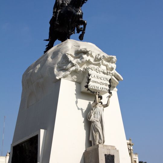 Equestrian statue of José de San Martín