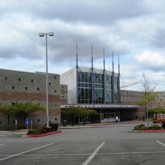 Regal Evergreen Parkway 13