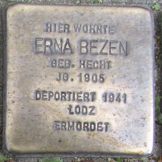 Stolperstein en memoria de Erna Bezen