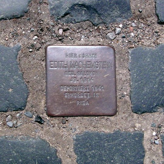 Stolperstein en memoria de Edith Nachemstein
