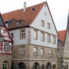 Wohn- und Geschäftshaus