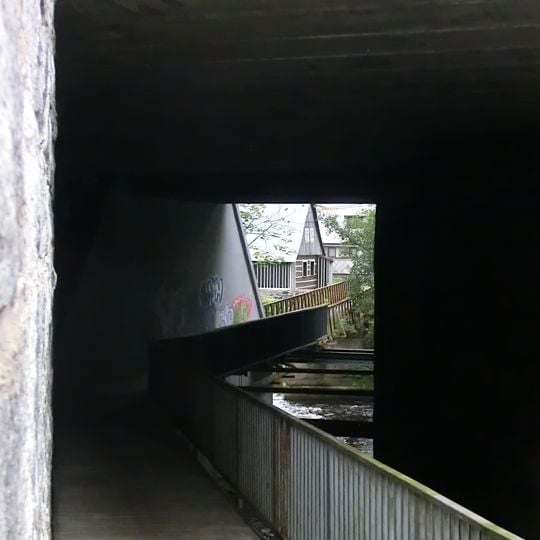 Lávka pod mosty přes Huťský potok v Dolní Rokytnici