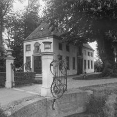 Queekhoven: tuinmanswoning