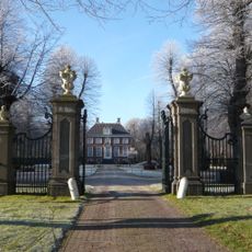 Huis te Manpad: main gate