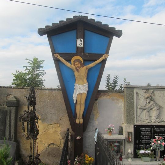 Dřevěný kříž s plechovým korpusem