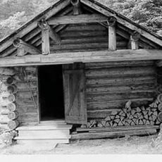 Lower Nyack Snowshoe Cabin