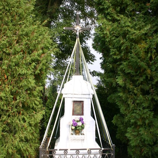 Ogrodzenie kapliczki