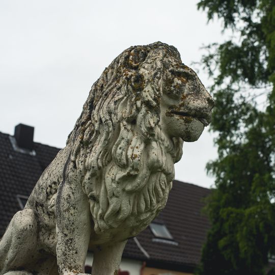 Löwenskulptur