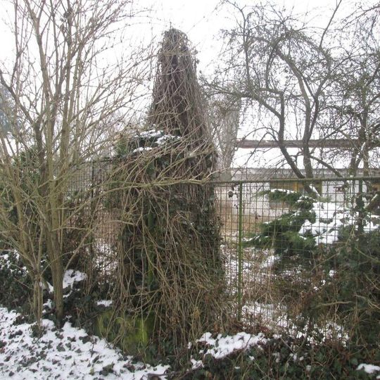 Kříž v zahradě v Hradišťanech