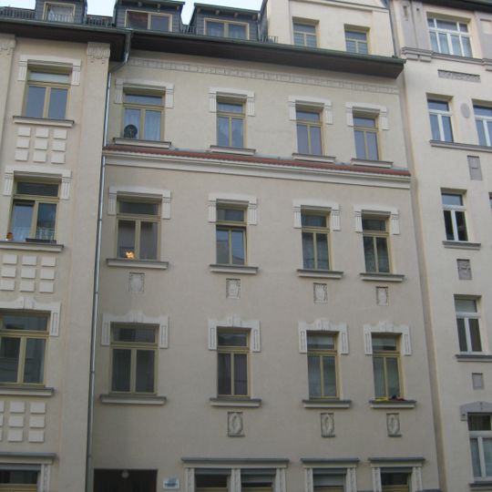 Mietshaus in Ecklage Casparistraße 1