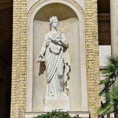 Statue